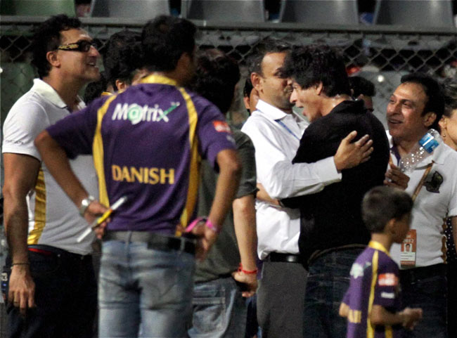 देखें किंग खान के झगड़े का सच...  | शाहरुख पर विशेष