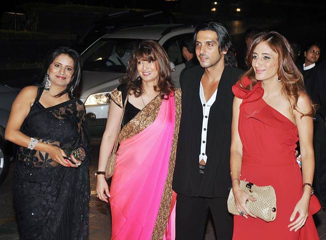 करन जौहर की पार्टी की झलकियां |  करन की जिन्‍दगी