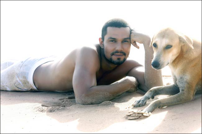 'जिस्‍म-2' का फर्स्ट लुक | तस्‍वीरों में हॉट सनी लियोन