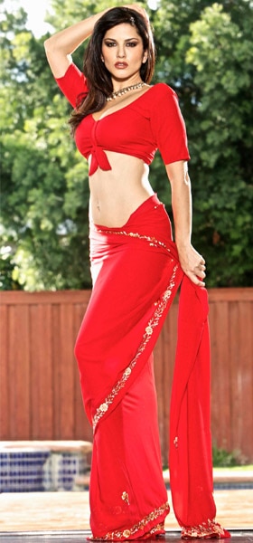 'जिस्‍म-2' का फर्स्ट लुक | तस्‍वीरों में हॉट सनी लियोन