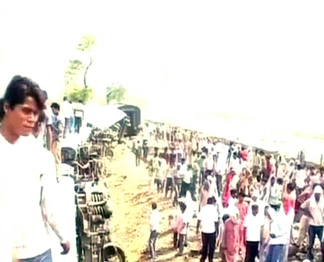 यूपी: जौनपुर में दून एक्‍सप्रेस दुर्घटनाग्रस्‍त, 7 की मौत