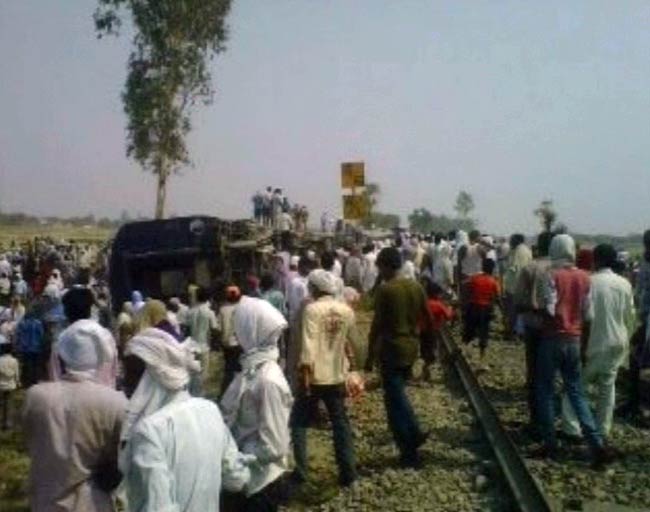 यूपी: जौनपुर में दून एक्‍सप्रेस दुर्घटनाग्रस्‍त, 7 की मौत