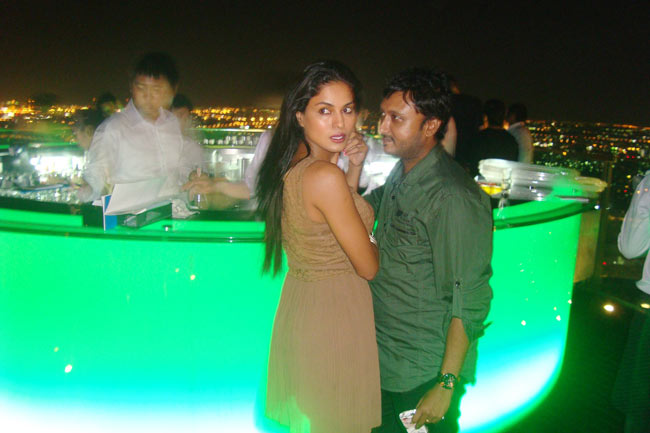 हेमंत मधुकर के साथ डेटिंग कर रही हैं वीना |  वीना की न्‍यूड फोटो