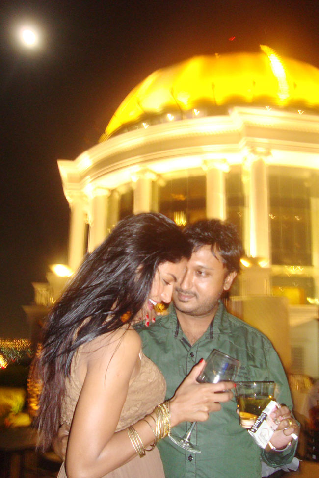 हेमंत मधुकर के साथ डेटिंग कर रही हैं वीना |  वीना की न्‍यूड फोटो