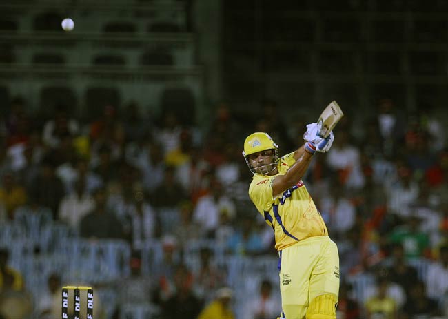 IPL-5: फाइनल में पहुंचा चेन्नई सुपर किंग्स | पढ़ें