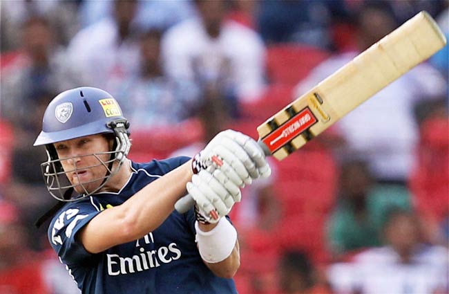 डेक्कन के बल्लेबाजों का 'चार्जिंग' प्रदर्शन