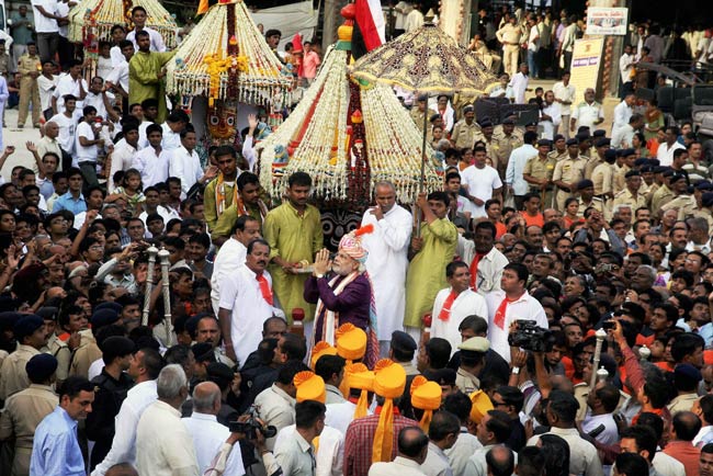 तस्‍वीरों में बीते सप्‍ताह की बहुचर्चित खबरें...