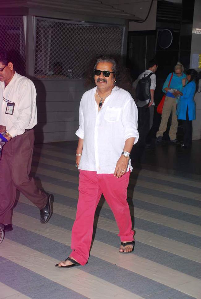 आईफा समारोह के बाद स्वदेश लौटे सितारे  | सितारों की शाम