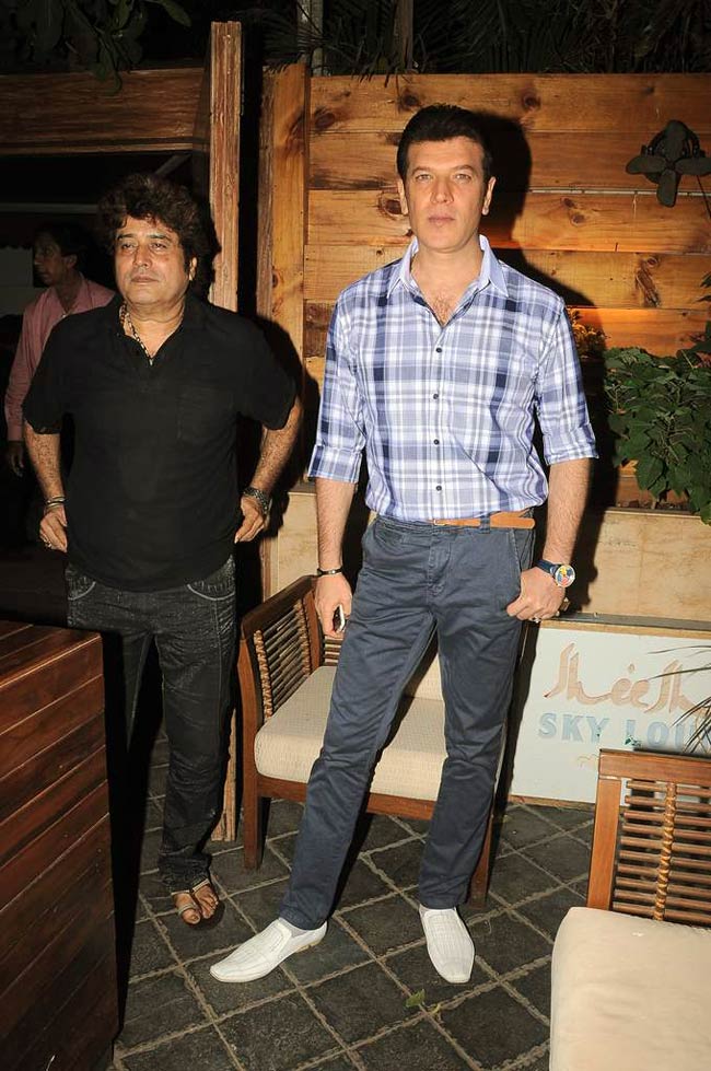 'दाल में कुछ काला है' का म्‍यूजिक लांच | हॉट वीना