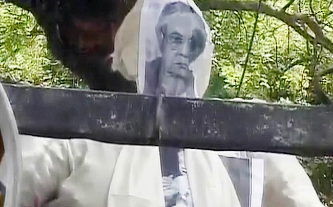 बिजली की बढ़ी दरों के खिलाफ BJP का हल्‍ला बोल