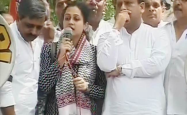 बिजली की बढ़ी दरों के खिलाफ BJP का हल्‍ला बोल