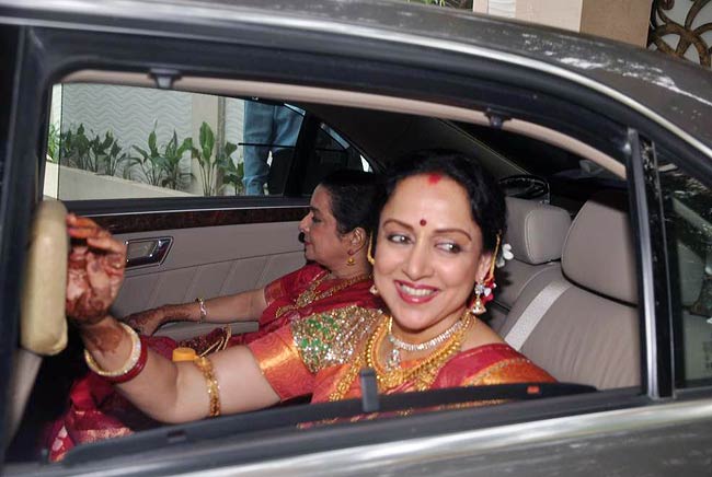 ईशा और भरत तख्‍तानी की शादी की तस्‍वीरें |  संगीत समारोह