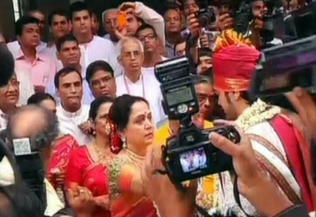 ईशा और भरत तख्‍तानी की शादी की तस्‍वीरें |  संगीत समारोह