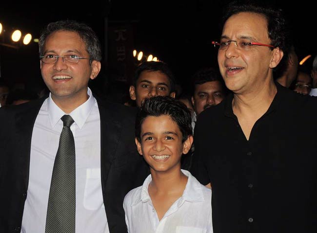 फेरारी की सवारी के प्रीमियर पर पहुंचे सितारे |  आमिर खान