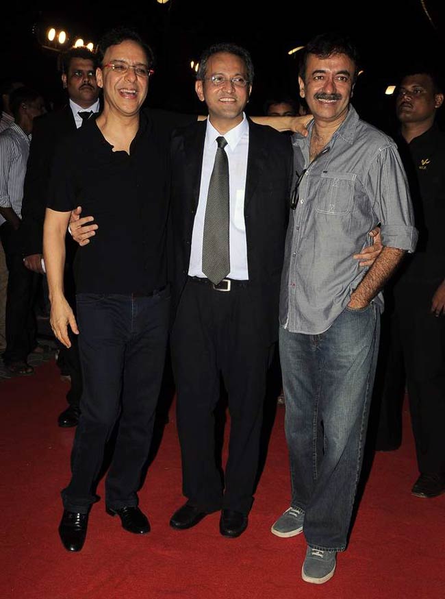 फेरारी की सवारी के प्रीमियर पर पहुंचे सितारे |  आमिर खान