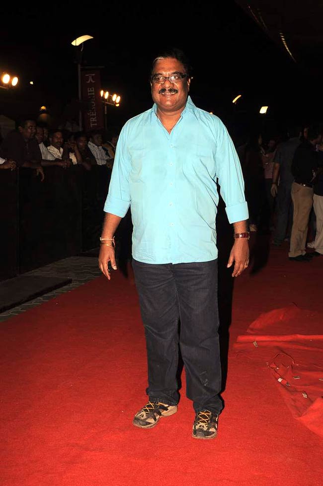 फेरारी की सवारी के प्रीमियर पर पहुंचे सितारे |  आमिर खान