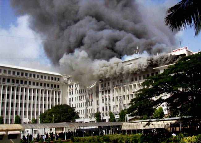 देखिए मुंबई के मंत्रालय में कैसी लगी भीषण आग