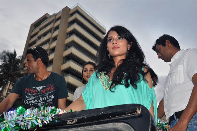 'गैंग्स ऑफ़ वासेपुर' म्‍यूजिक लॉन्‍च | कान्‍स में 'गैंग्स ऑफ़...