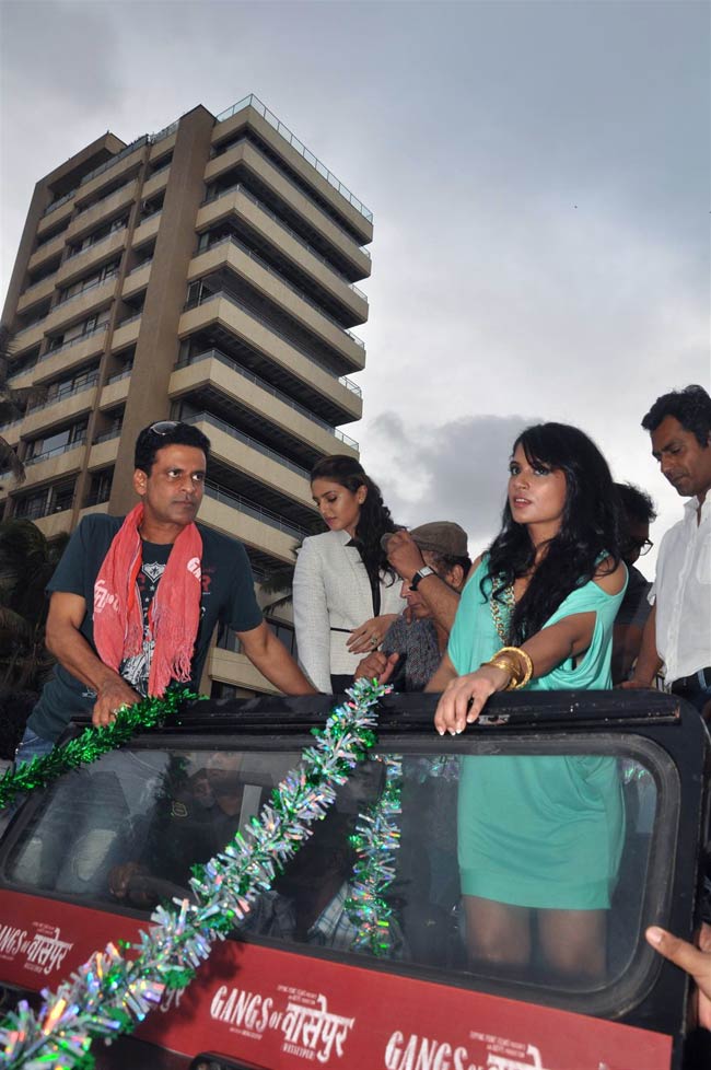 'गैंग्स ऑफ़ वासेपुर' म्‍यूजिक लॉन्‍च | कान्‍स में 'गैंग्स ऑफ़...