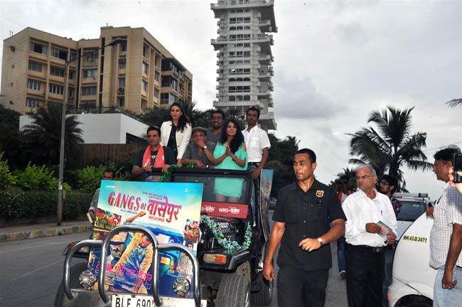 'गैंग्स ऑफ़ वासेपुर' म्‍यूजिक लॉन्‍च | कान्‍स में 'गैंग्स ऑफ़...