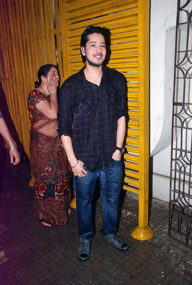 'गैंग्स ऑफ..' की स्क्रीनिंग में सितारे | कान्‍स में 'गैंग्स ऑफ़...