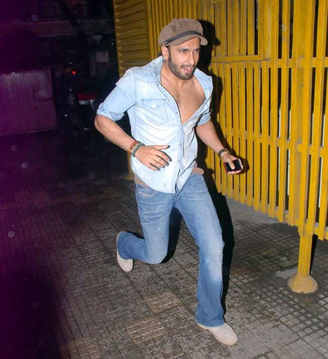 'गैंग्स ऑफ..' की स्क्रीनिंग में सितारे | कान्‍स में 'गैंग्स ऑफ़...