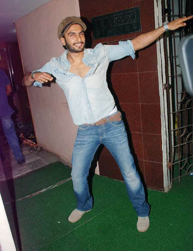 'गैंग्स ऑफ..' की स्क्रीनिंग में सितारे | कान्‍स में 'गैंग्स ऑफ़...