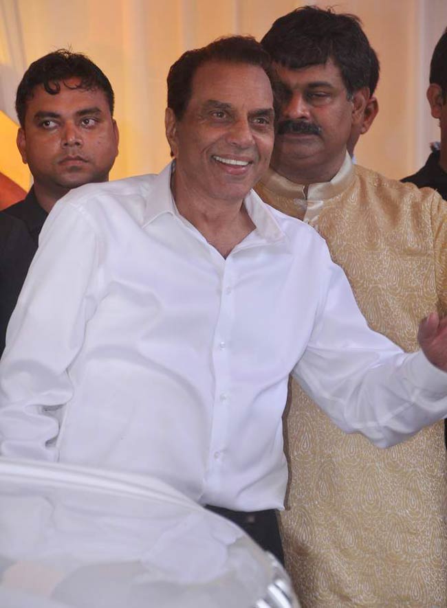 ईशा-भरत की शादी में सितारे जमीन पर  | शादी का एलबम