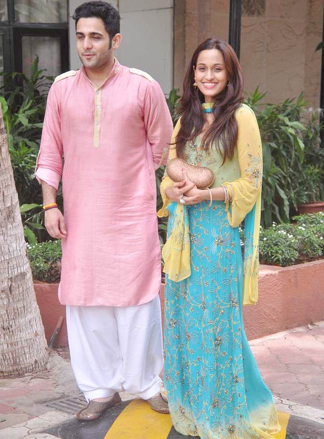 ईशा-भरत की शादी में सितारे जमीन पर  | शादी का एलबम