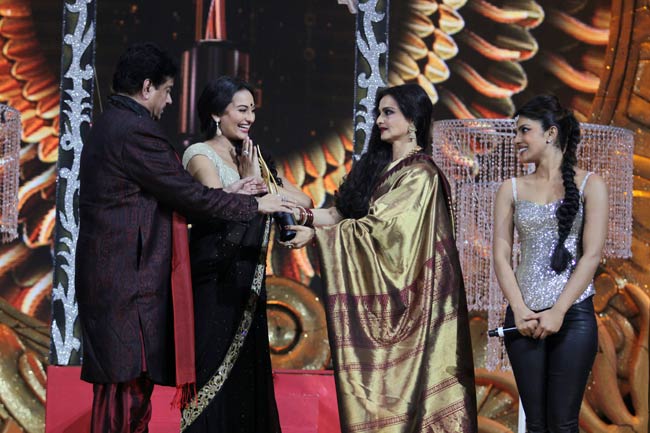 आईफा 2012 में थिरके सितारे  | सितारों की शाम