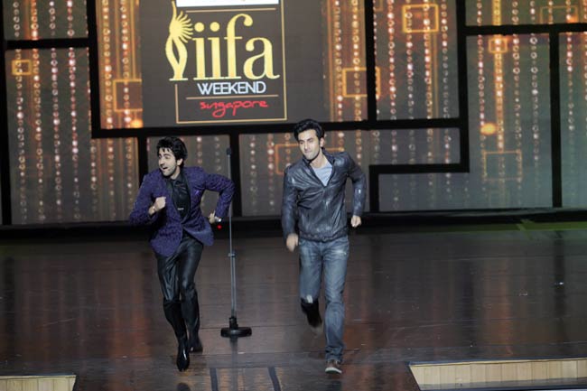आईफा 2012 में थिरके सितारे  | सितारों की शाम