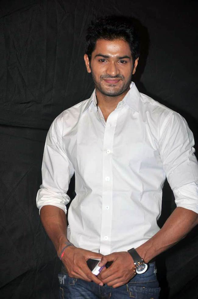 11वें इंडियन टेली अवार्ड्स की रंगीनियां....  | बॉलीवुड परियां