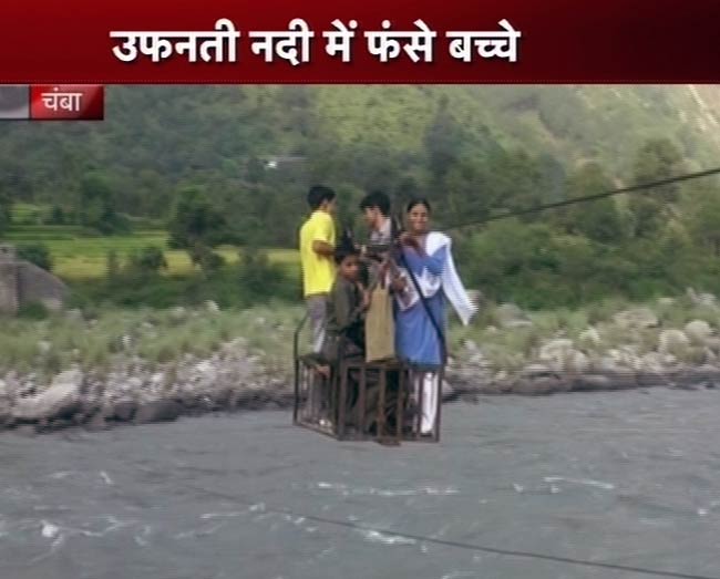 23 जून 2012: तस्वीरों में दिनभर की बड़ी खबरें | पढ़ें