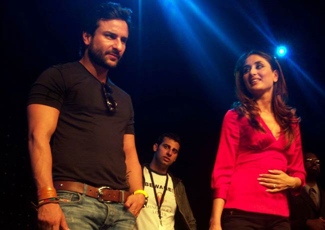 सैफ-करीना को शादी की पहली सालगिरह मुबारक | शादी का एलबम