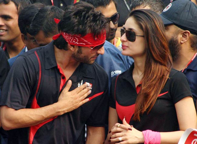 सैफ-करीना को शादी की पहली सालगिरह मुबारक | शादी का एलबम