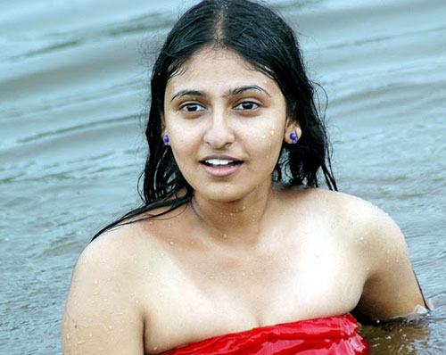 साड़ी से लेकर बिकनी तक का कमाल | दक्षिण का जलवा