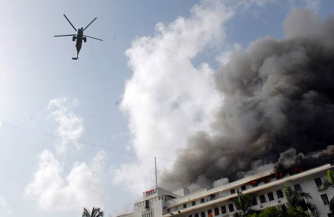 देखिए मुंबई के मंत्रालय में कैसी लगी भीषण आग