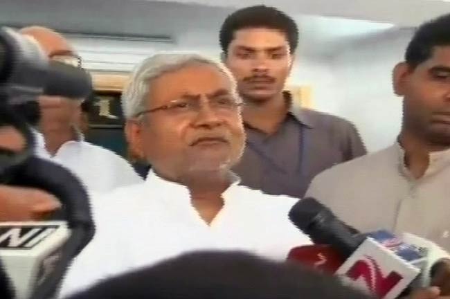 06 जून 2012: तस्‍वीरों में दिनभर की बड़ी खबरें | पढ़ें