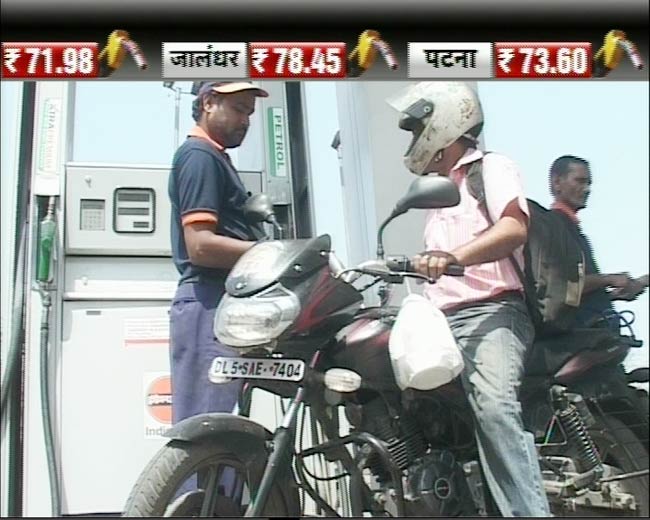 02 जून 2012: तस्‍वीरों में दिनभर की बड़ी खबरें | पढ़ें