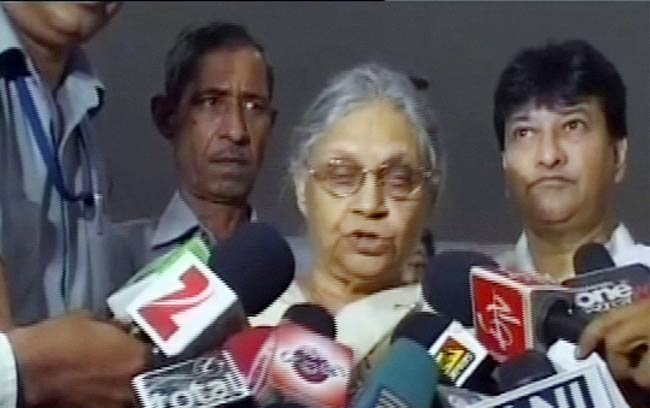 25 जून 2012: तस्वीरों में दिनभर की अहम खबरें | पढ़ें