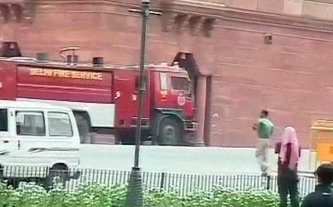 नार्थ ब्‍लॉक में गृह मंत्रालय के दफ्तर में लगी आग