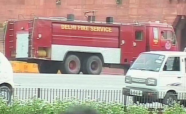 24 जून 2012: तस्वीरों में दिनभर की बड़ी खबरें | पढ़ें