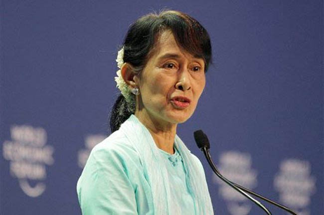 14 जून 2012: तस्‍वीरों में देखें दिनभर की अहम खबरें | पढ़ें