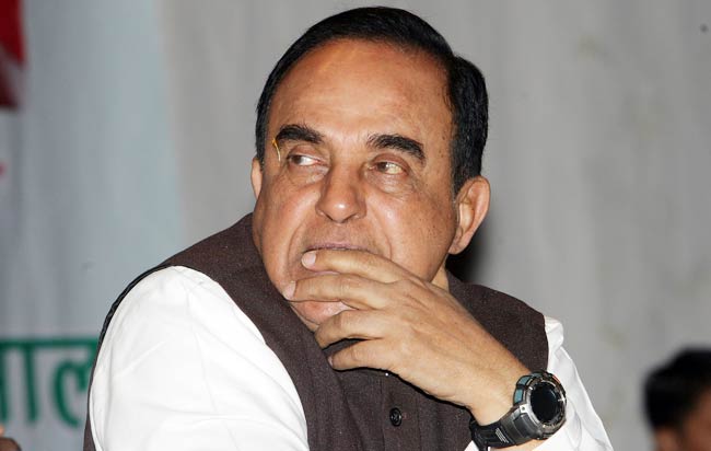 15 जून 2012: तस्‍वीरों में देखें दिनभर की अहम खबरें | पढ़ें