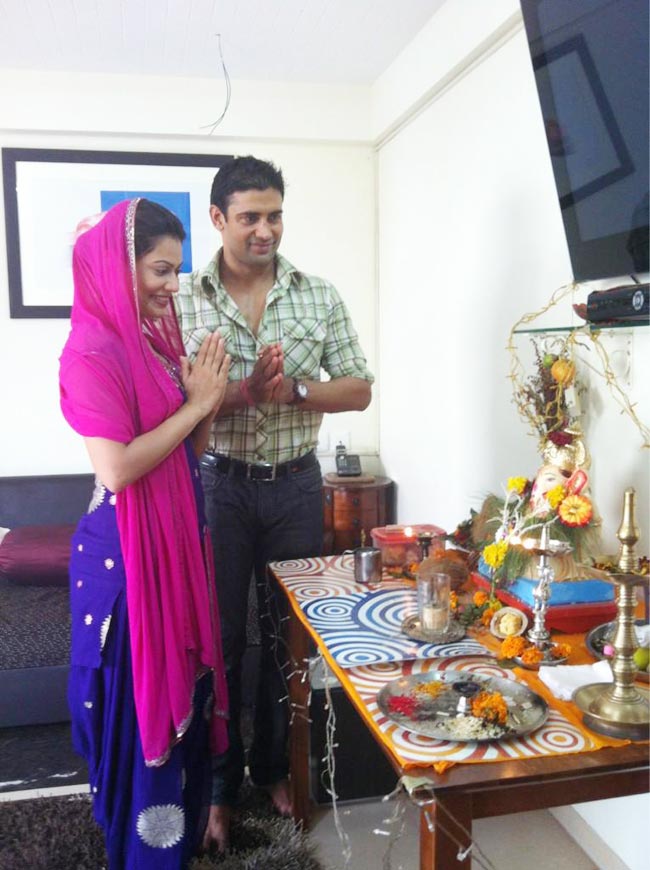 बिंदास अभिनेत्री पायल रोहतगी की शोख अदाएं... | 'Hot-Hot'