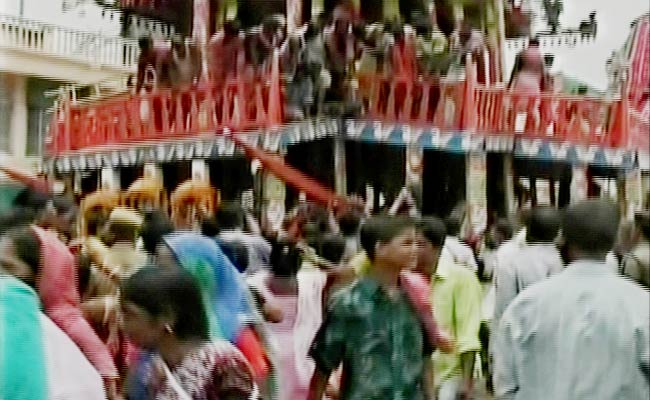 26 जून 2012: तस्वीरों में दिनभर की अहम खबरें | पढ़ें