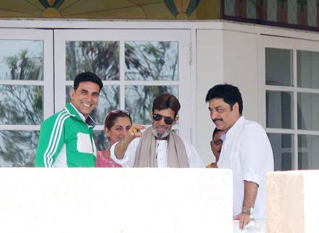 अभिनेता राजेश खन्‍ना को अस्‍पताल से मिली छुट्टी