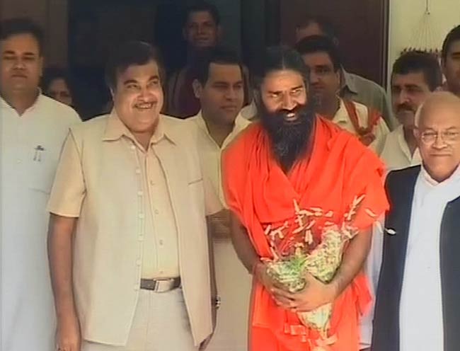 04 जून 2012: तस्‍वीरों में दिनभर की बड़ी खबरें | पढ़ें