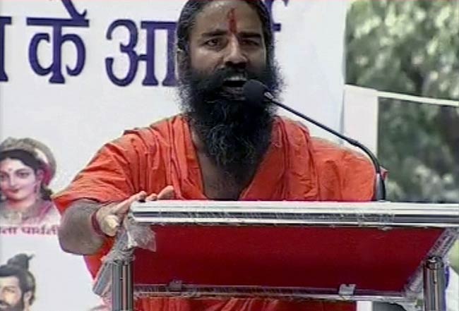 03 जून 2012: तस्‍वीरों में दिनभर की बड़ी खबरें | पढ़ें