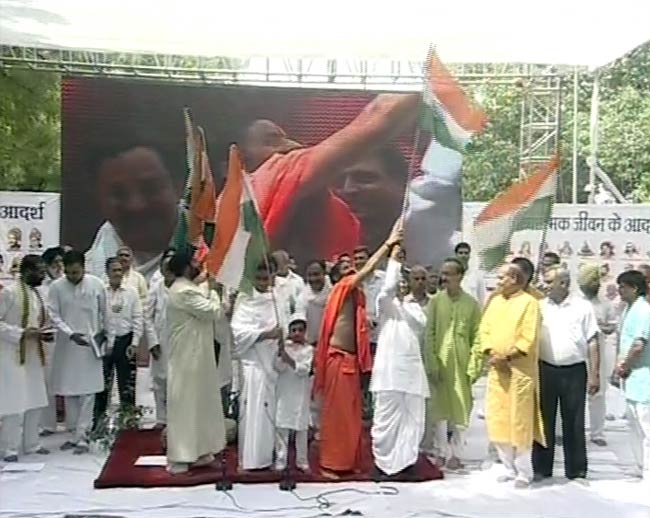 अन्‍ना-रामदेव के अनशन की तस्‍वीरें | बाबा हुए थे गिरफ्तार